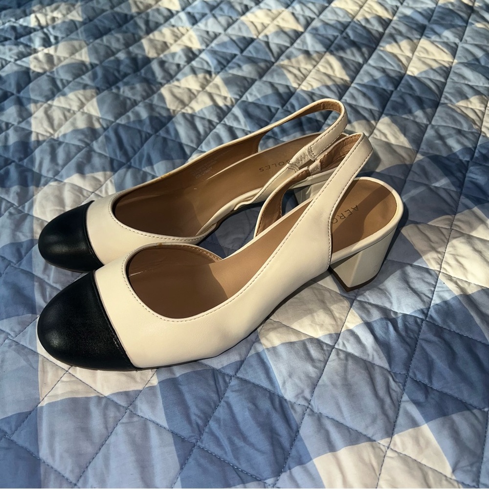 AEROSOLES Two-Tone Cream Slingback Heels with Black Cap Toe - Picture 4 of 8